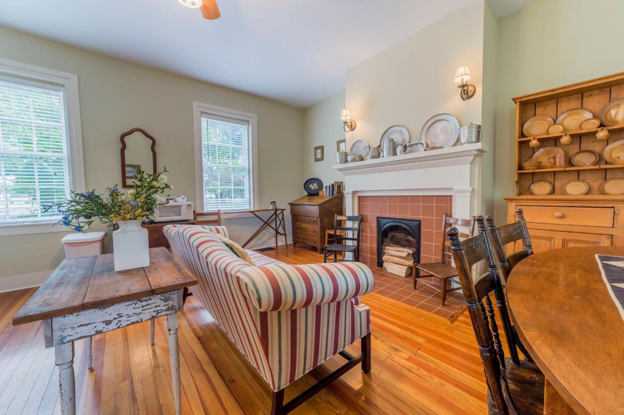 Bourbon Manor Bed & Breakfast Inn Bardstown Exteriör bild